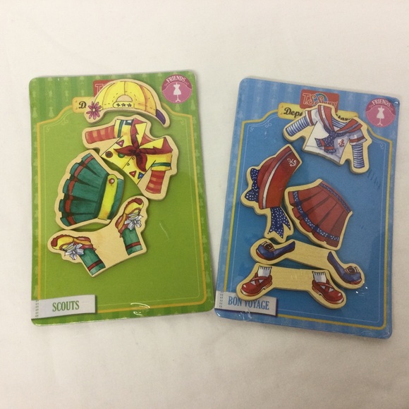 T.S. Shure Daisy Girls Magnetic Wooden Doll Cloths 9 outfits W/Hats New … - Picture 3 of 3